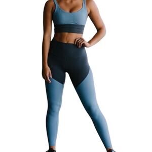 137. ZYIA Active Storm Parallel Luxe High Rise Leggings Blue/Grey ColorBlock 12